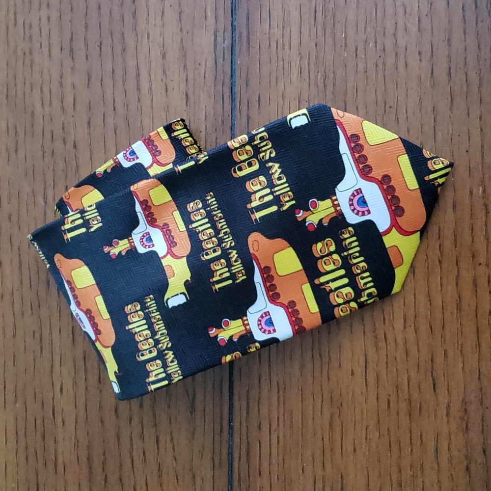 NWOT Rare Beatles Yellow Submarine Tie - Picture 9 of 10